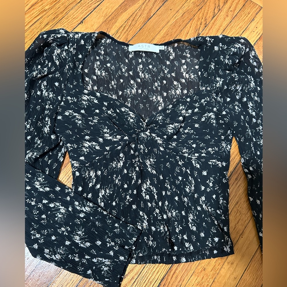 Puff sleeve blouse